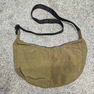 BAGGU Medium Nylon Crescent Seaweed